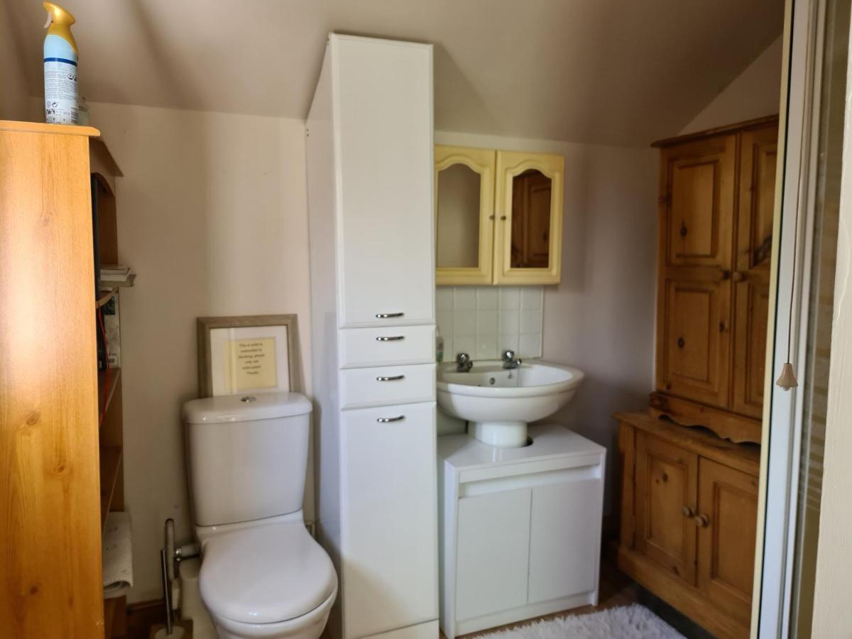 Never To Be Booked Apartment York Bagian luar foto